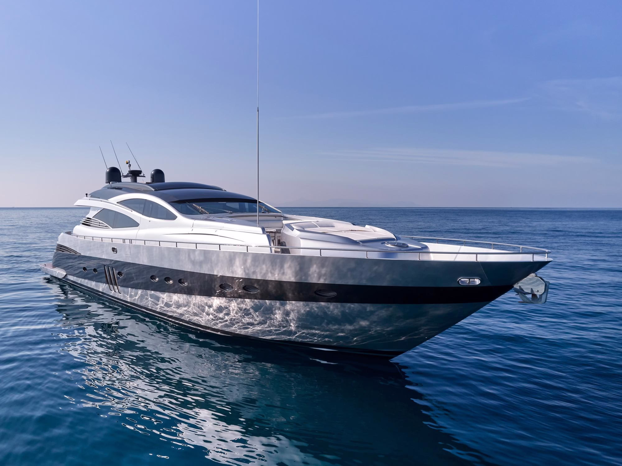 Pershing 90 Motor Yacht